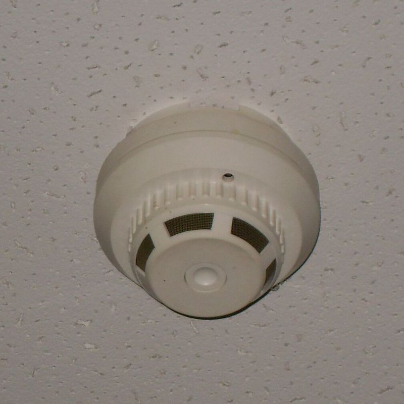Detector de fumaça de teto